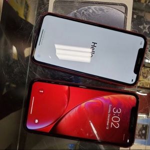 iPhone XR , iPhone 8 Plus offers available